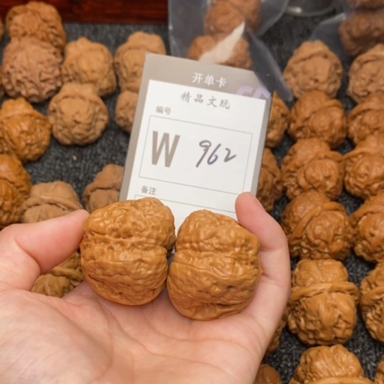 吊坠桃核我是第一百39