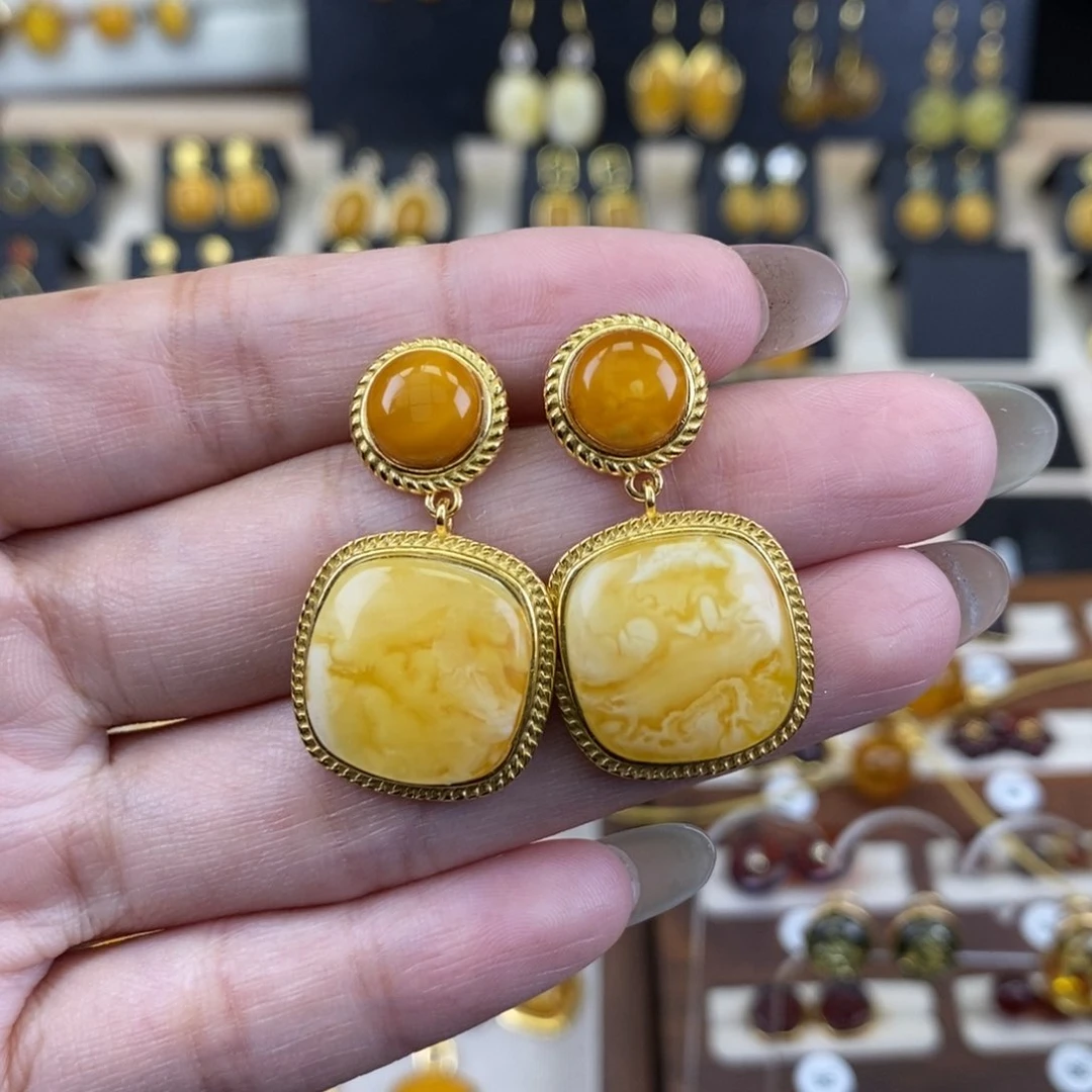 未镶嵌琥珀裸石成品