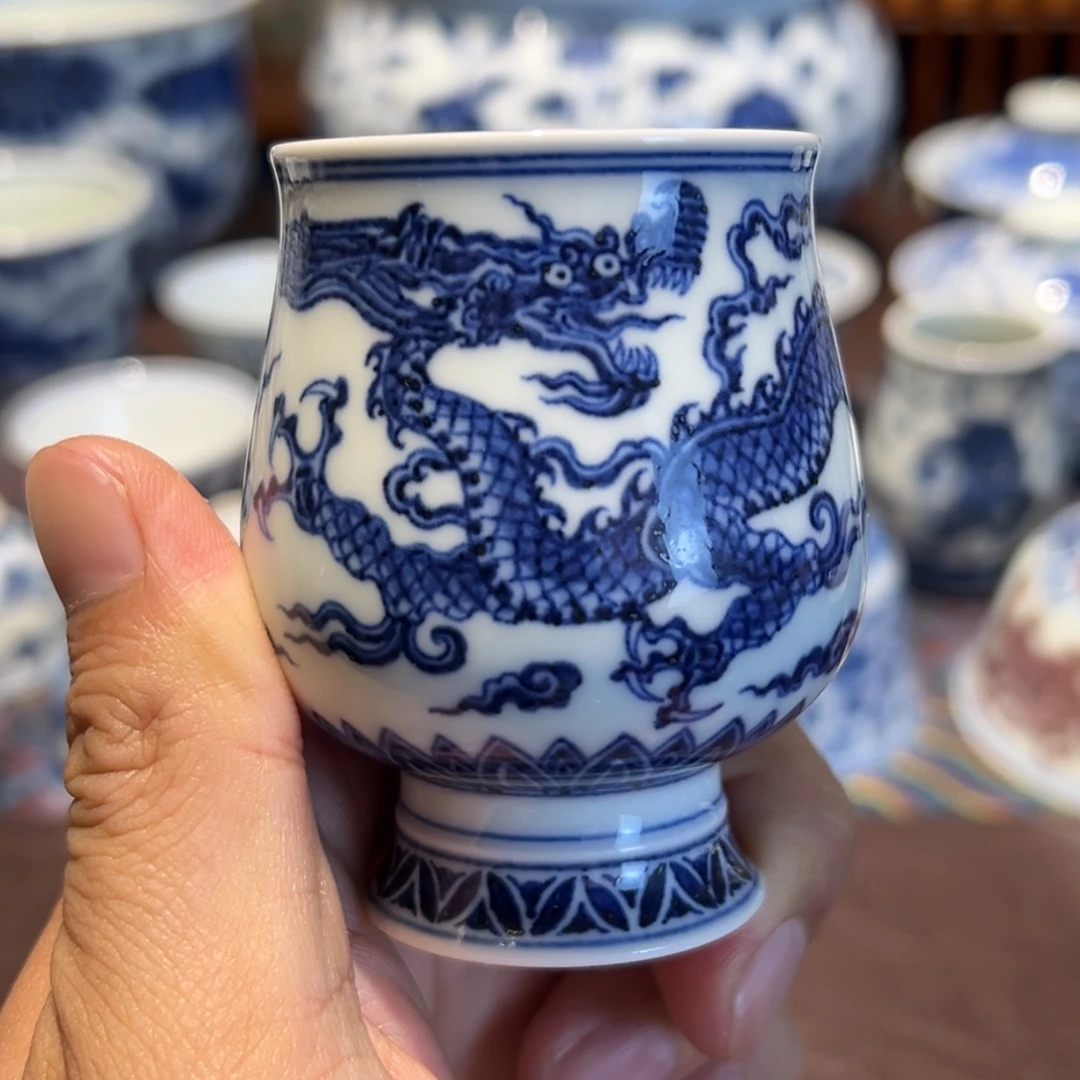 精品青花应龙纹凯恩杯口径约4.8厘米