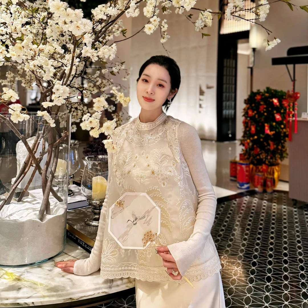 嫚渡桑蚕丝绣花绣珠背心  夏季休闲国风绣花宽松显瘦无袖女士背心