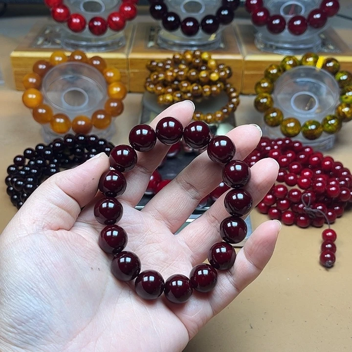 贝壳杉（血龙木）手串/手链