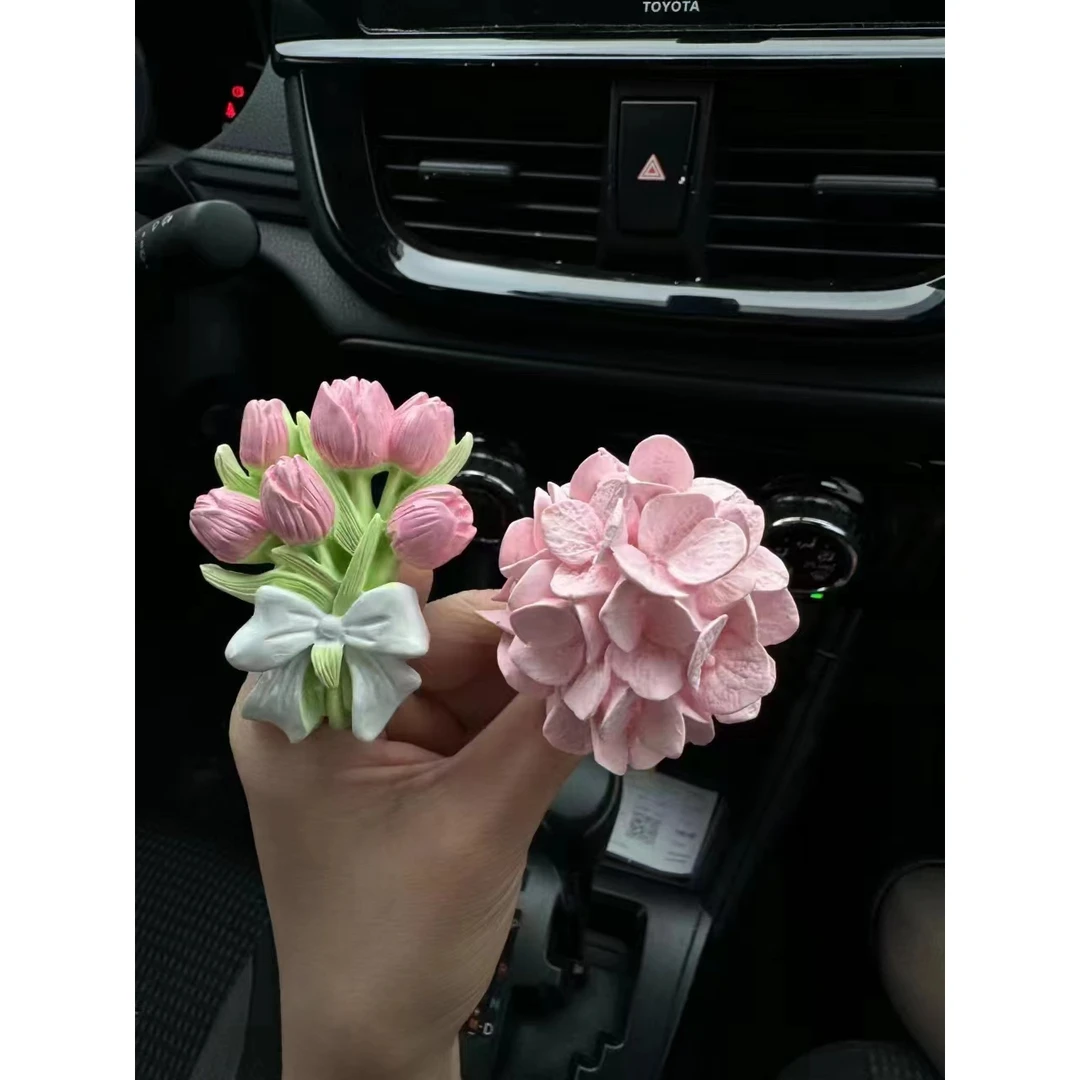 车载香薰车内绣球花车载空调出风口装饰花朵扩香石女神汽车小挂件