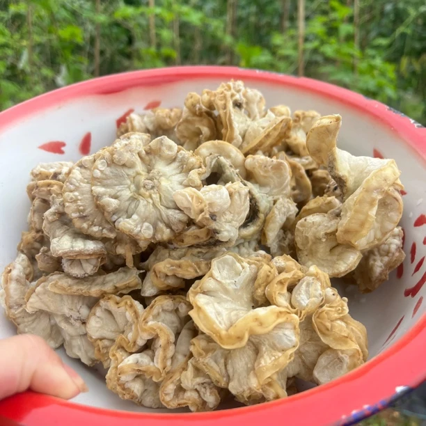 现炸花油渣下饭菜