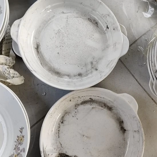 瓷片五厂，七厂各种摆件，瓷片，均有瑕疵！