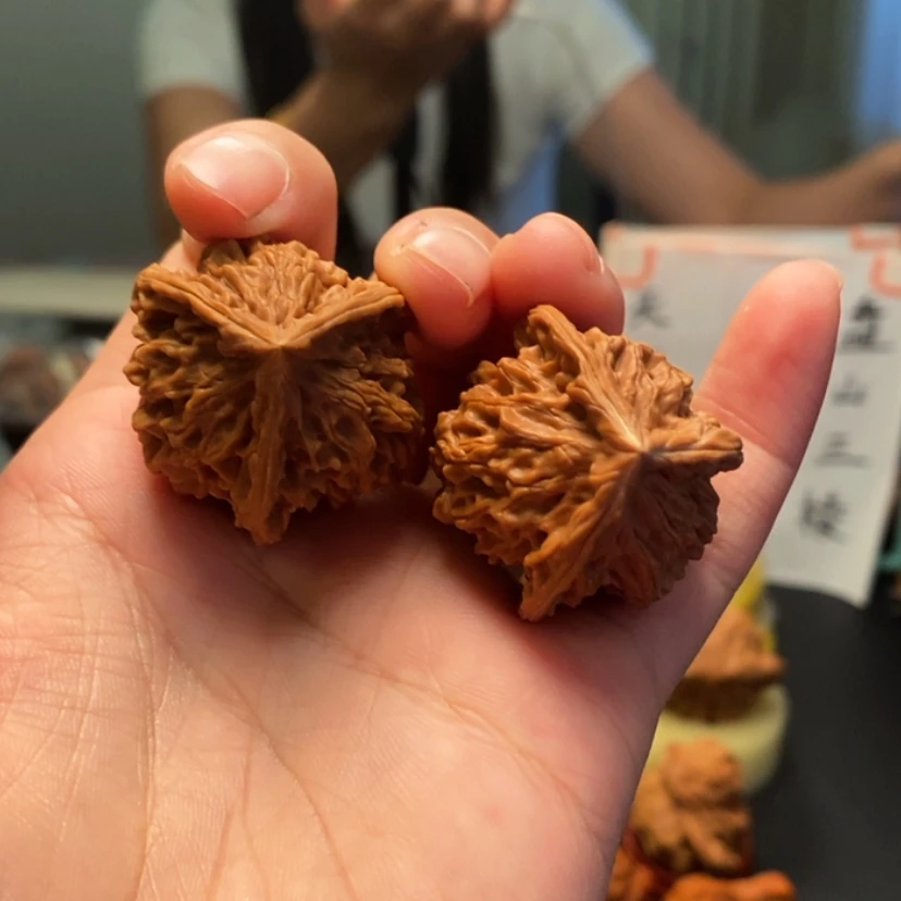 【闪购商品】桃核把件张*刚5号三棱，