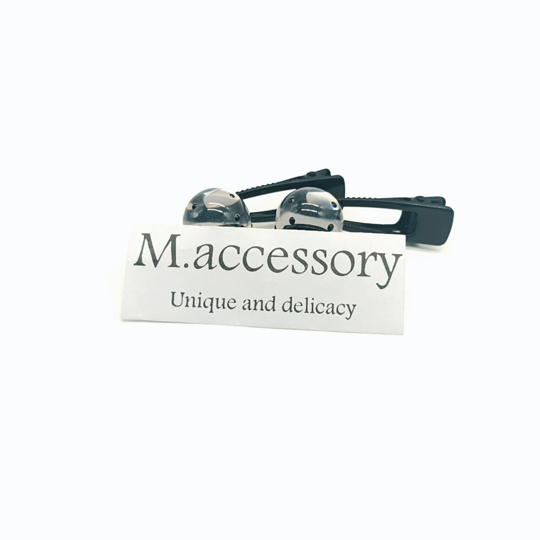 Mi33 波点大玻璃球字母鸭嘴夹边夹 J059044