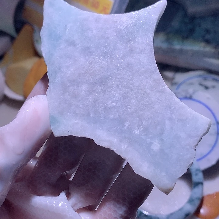 翡翠未镶嵌颈饰边角料