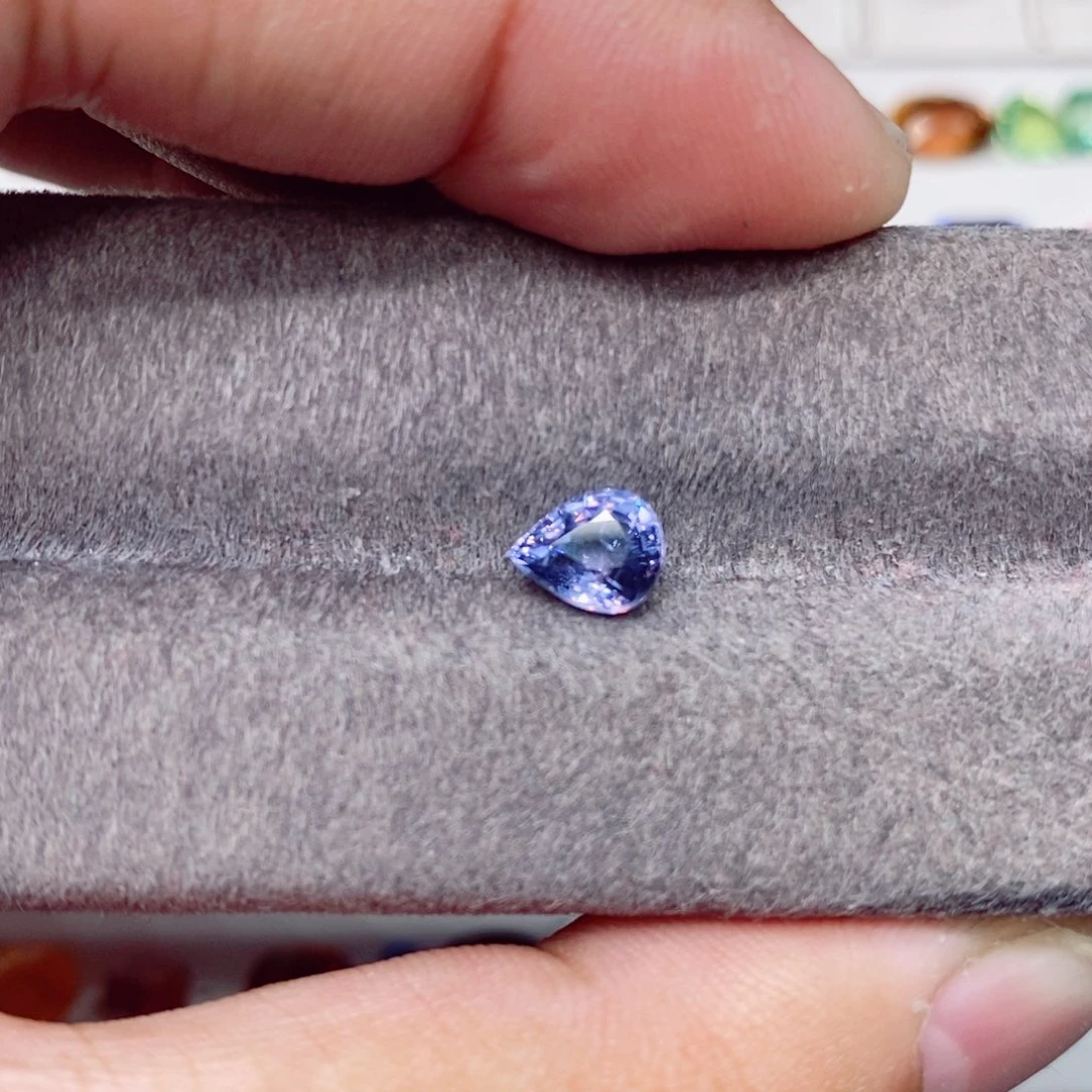 尖晶石裸石未镶嵌钴蓝尖晶石1.175克拉5.7*7.2