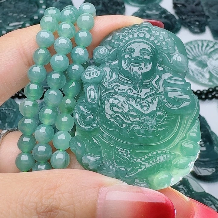 颈饰未镶嵌翡翠天然的A货翡翠多样性发其一