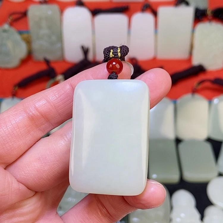 【闪购商品】颈饰未镶嵌和田玉