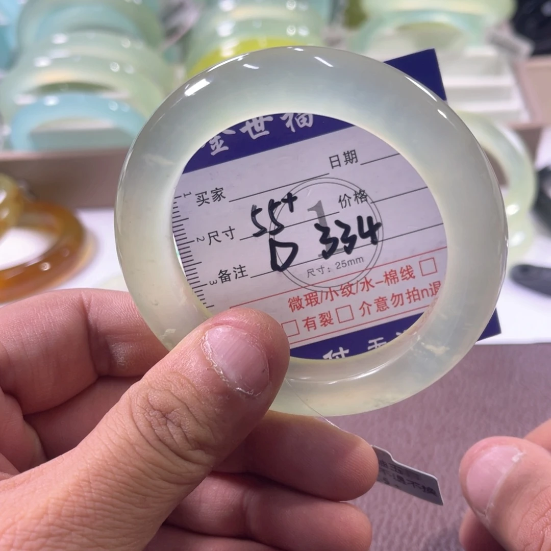 未镶嵌蛇纹石玉手镯（圆镯）
