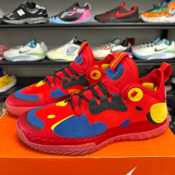 95新 MaxMara 43码/哈登5红黑 篮球鞋非原盒成色新无瑕疵