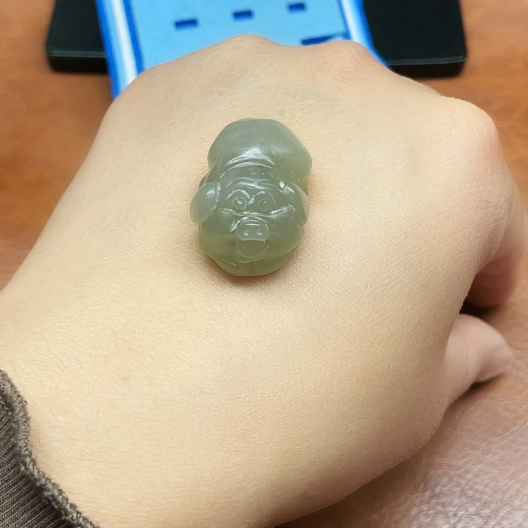 和田玉未镶嵌车挂