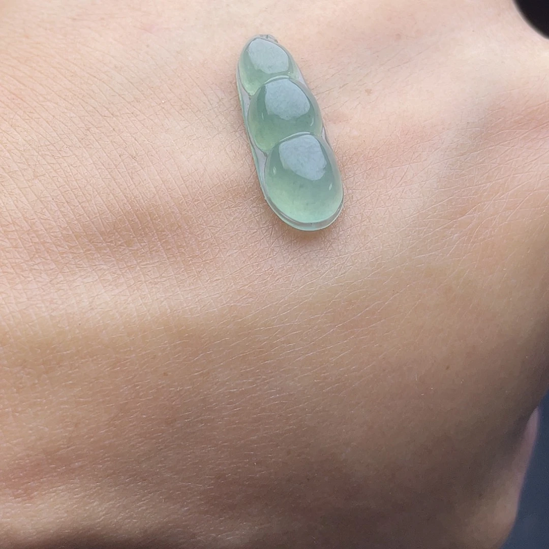 定制翡翠未镶嵌豆子