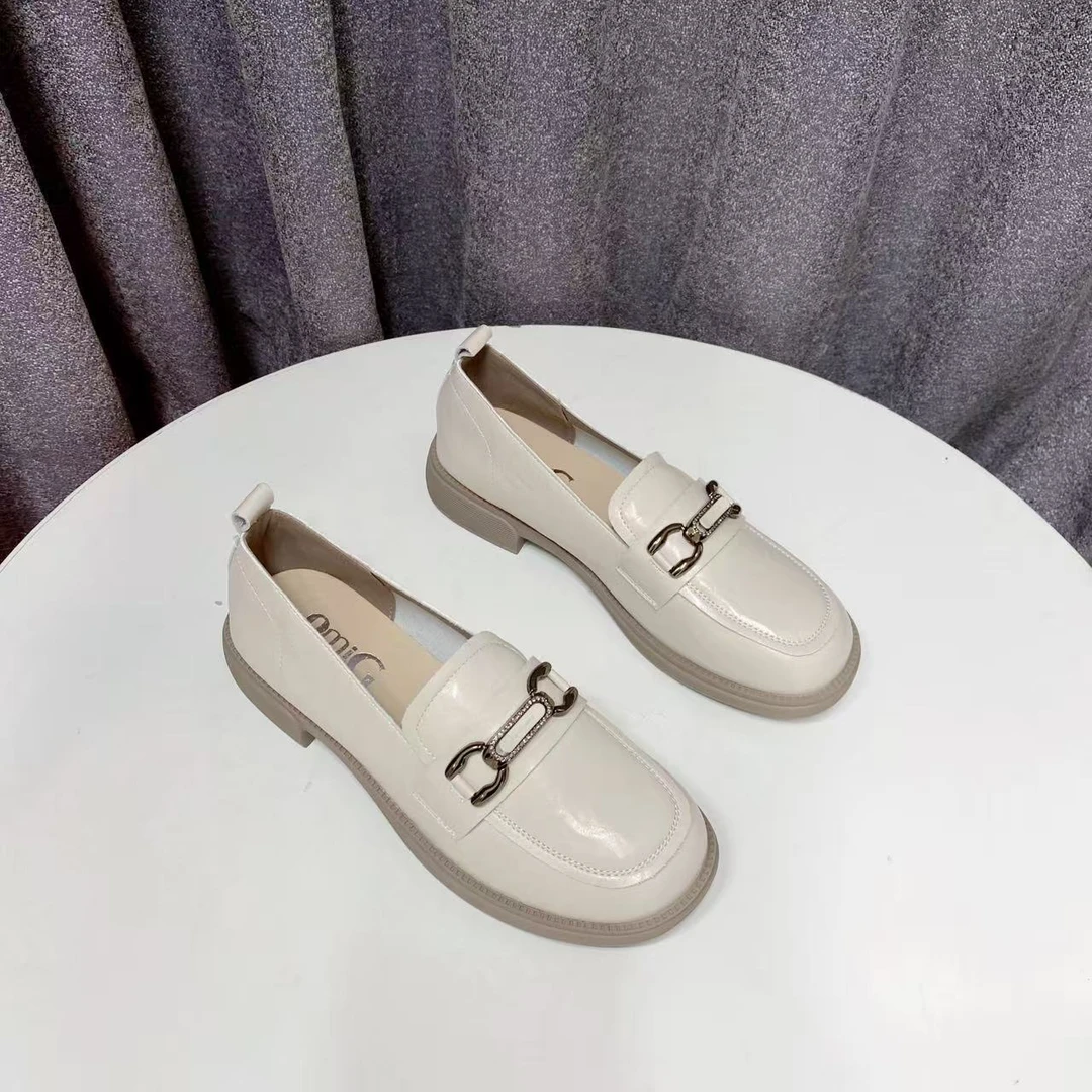 C8924  米色  乐福鞋2025新款舒适低跟一脚蹬女士深口单鞋