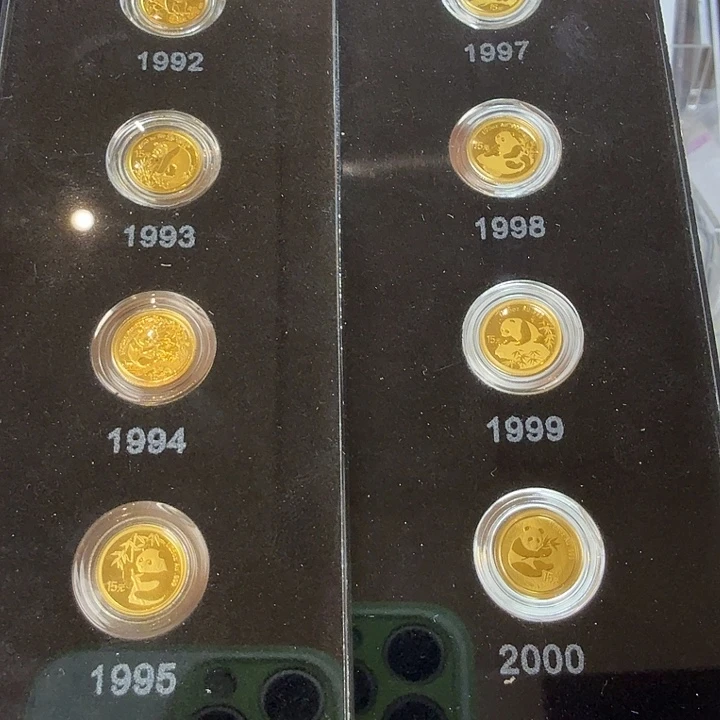 纯金2007年熊猫25周年金币带盒证