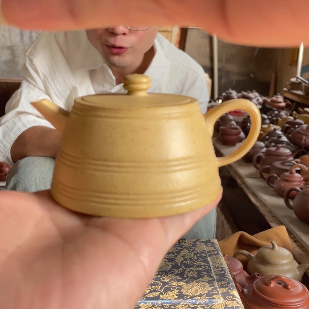 茶壶紫砂XJ。 哲逾。  本绿。 150CC