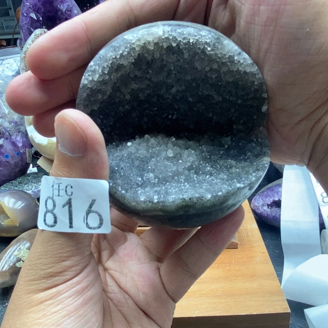 未镶嵌水晶大型摆件（非配饰）