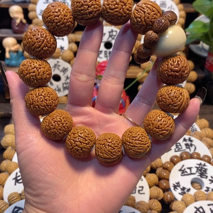 【闪购商品】老***雨桃核白月光核桃手串