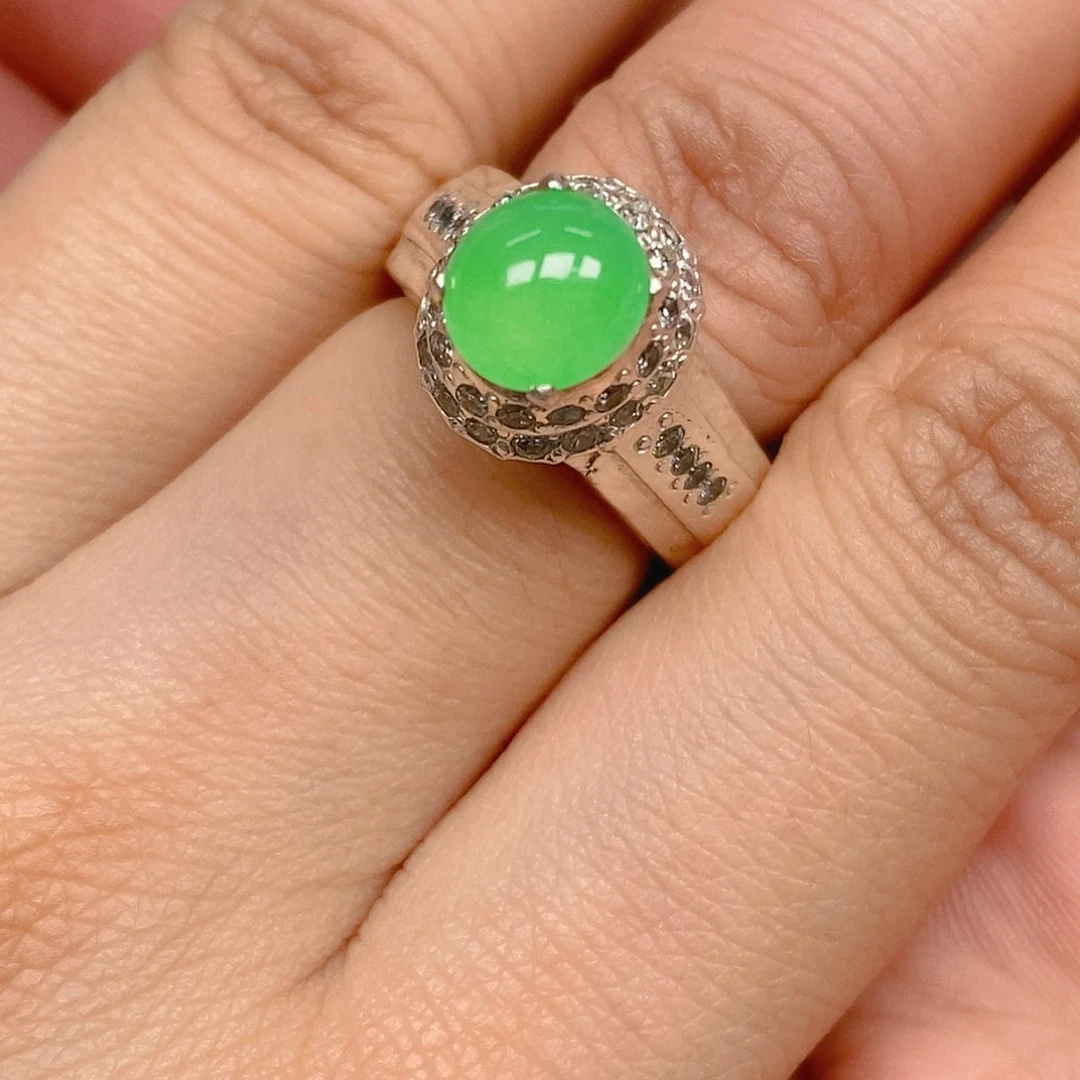 翡翠戒指未镶嵌翡翠