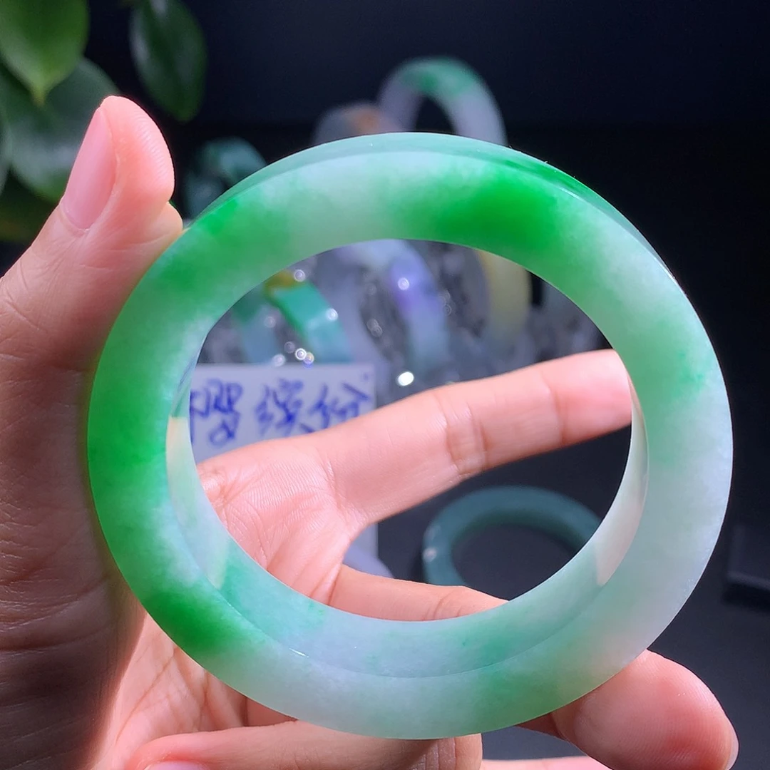 定制翡翠手镯未镶嵌烟*