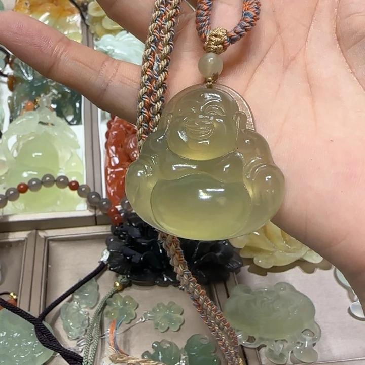 蛇纹石玉吊坠未镶嵌