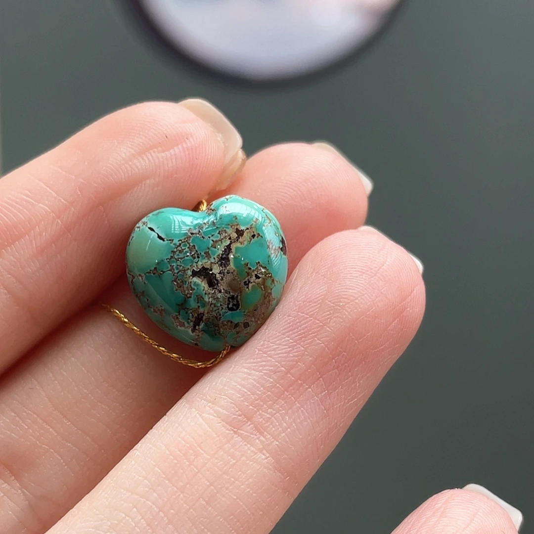 绿松石未镶嵌颈饰