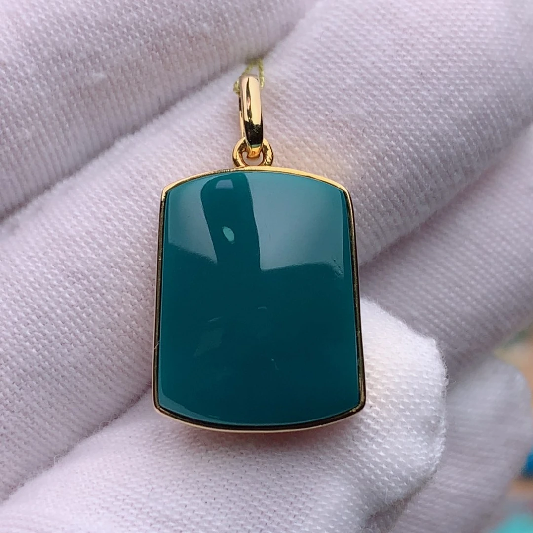 18K金镶嵌绿松石珠宝奇石