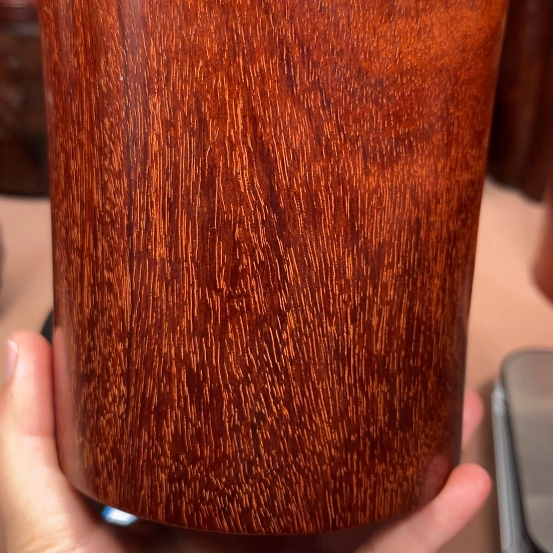 檀香木小叶紫檀笔筒