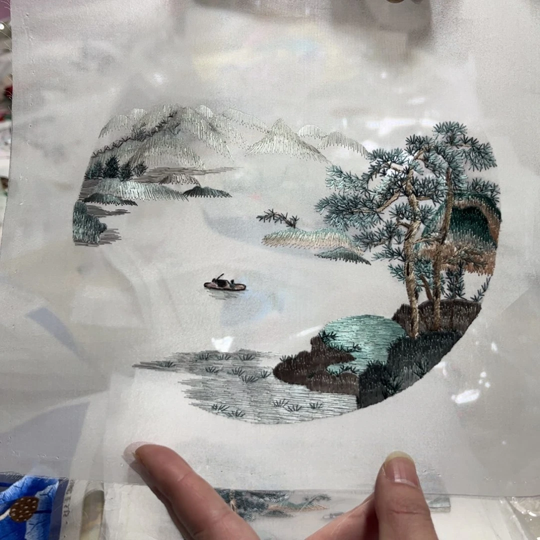 织绣纯手工制作的一款