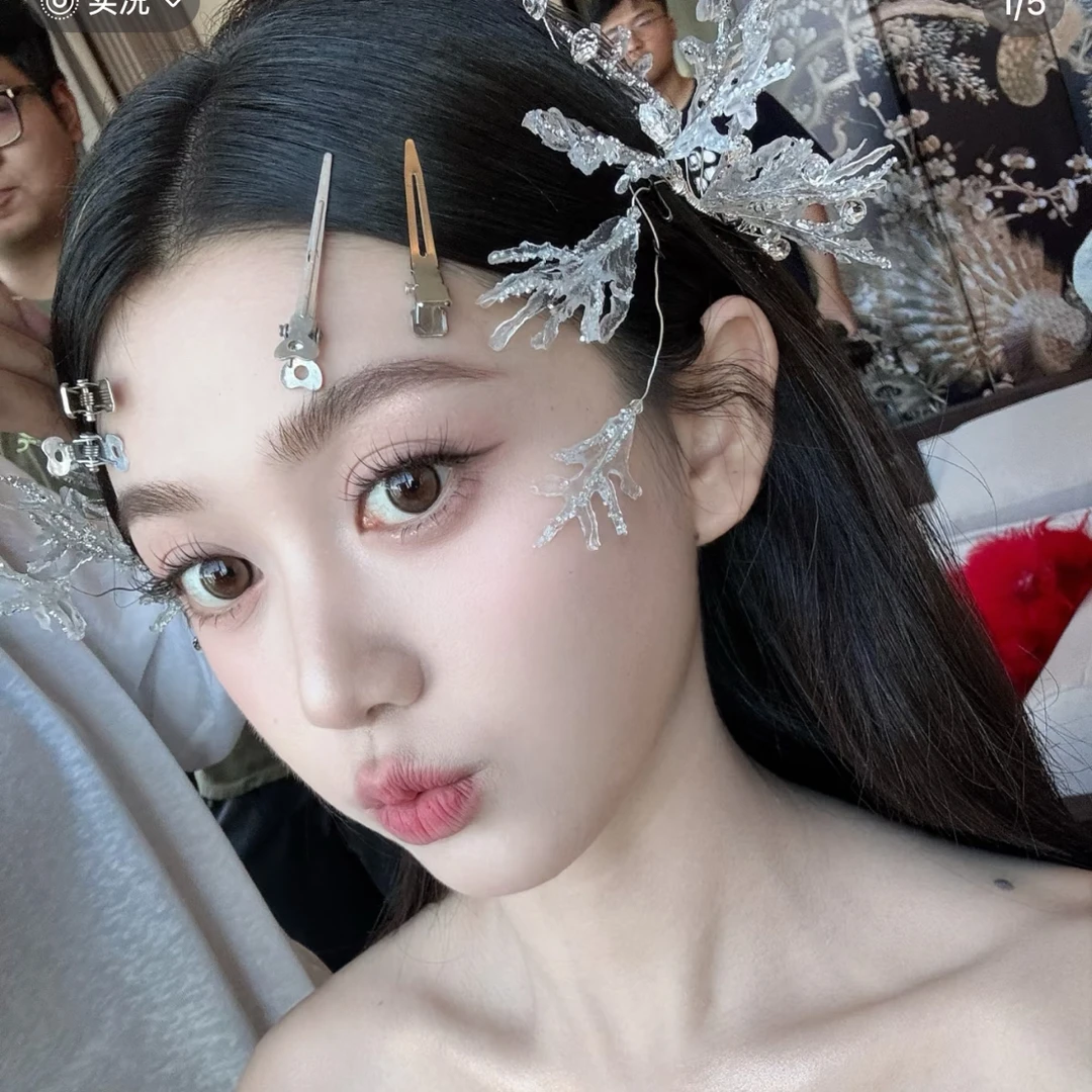 非金属亚克力婚庆饰品 WHITE手作｜新款福利“冰雪公主”多用水凝冠