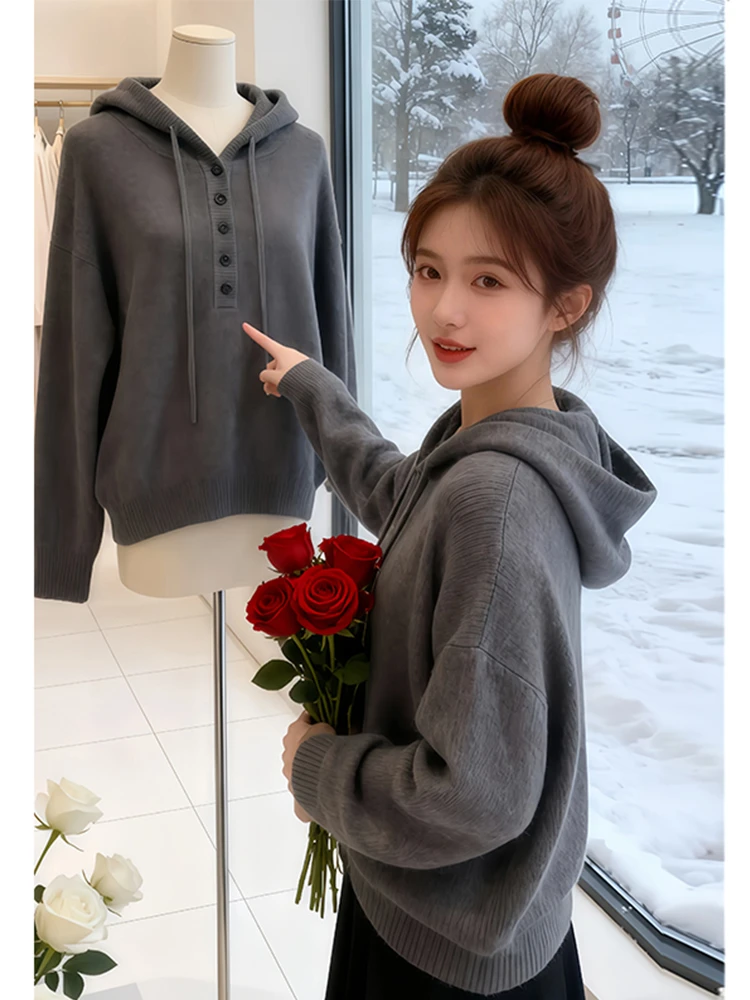 连帽通勤纯色套头针织衫好看独特2025秋冬百搭长袖上衣毛衣显瘦女
