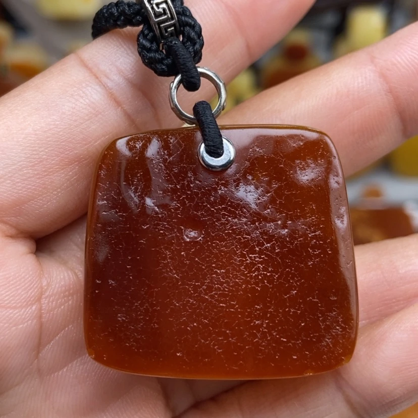 【闪购商品】琥珀颈饰未镶嵌