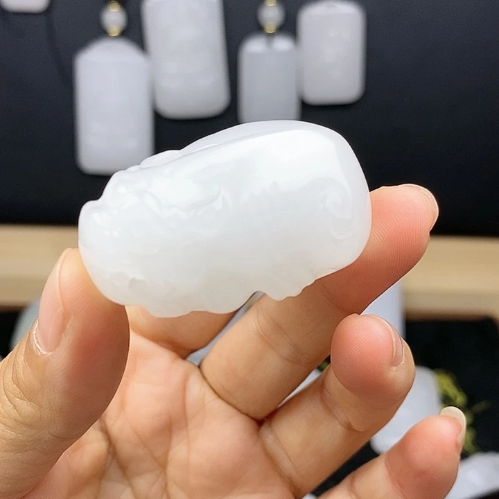 石英质玉吊坠(不含链)未镶嵌平*心