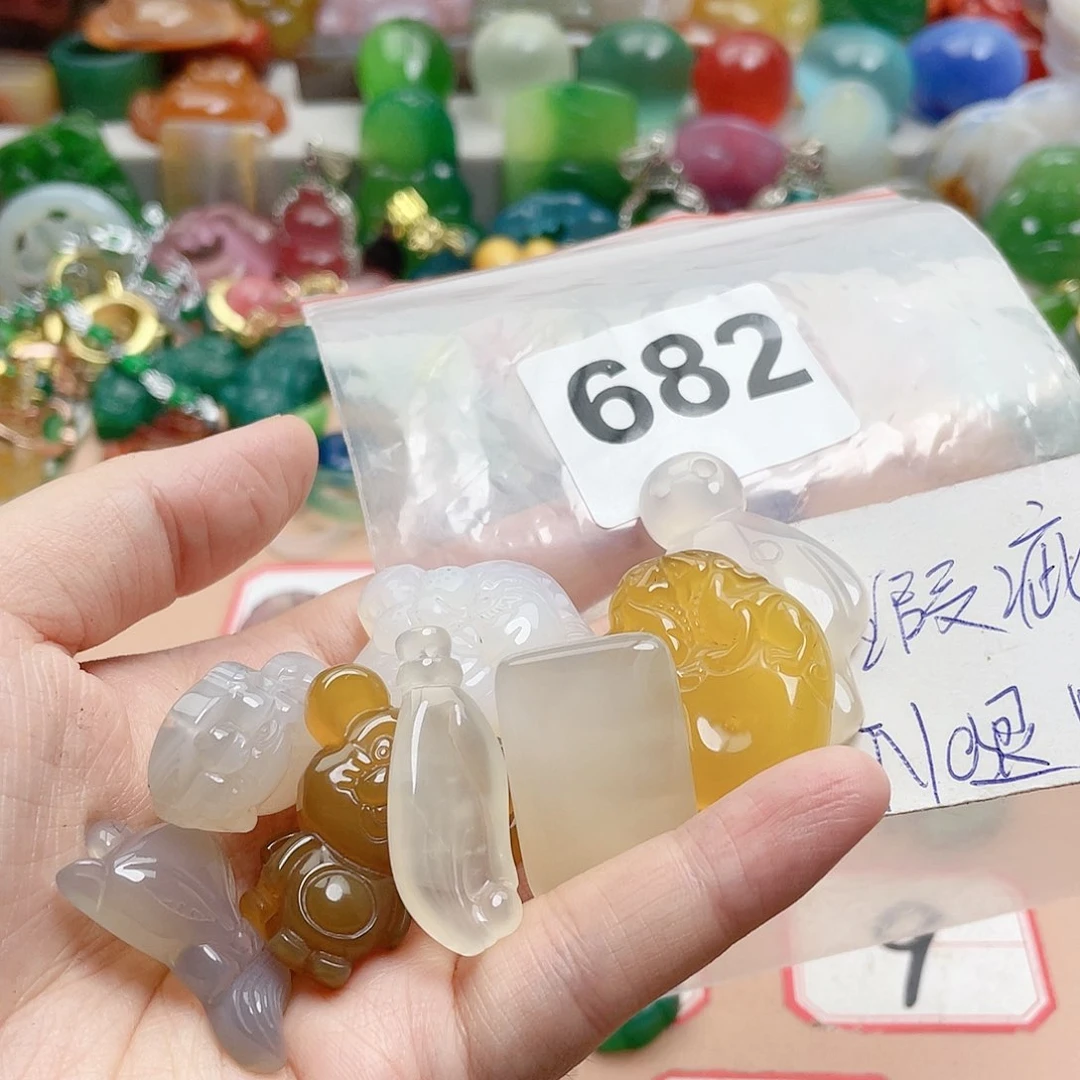 合金颈饰玛瑙/玉髓默****5