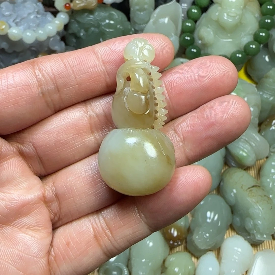 未镶嵌和田玉挂件