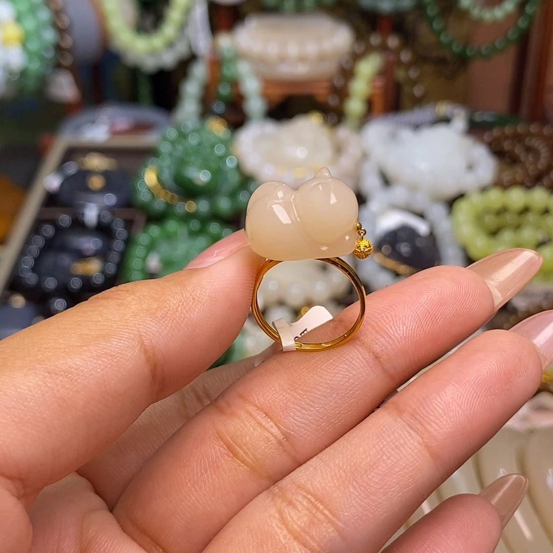 手链未镶嵌和田玉藕粉老矿料红粉金镶戒指