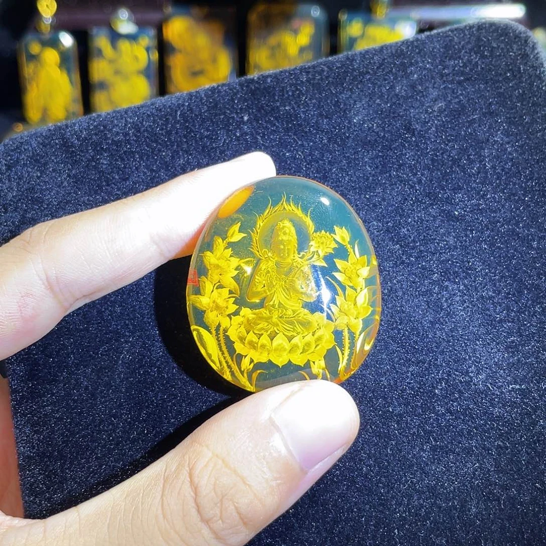 琥珀颈饰未镶嵌蓝珀大势至阴雕吊坠净水