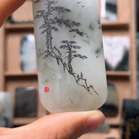 独山玉颈饰未镶嵌