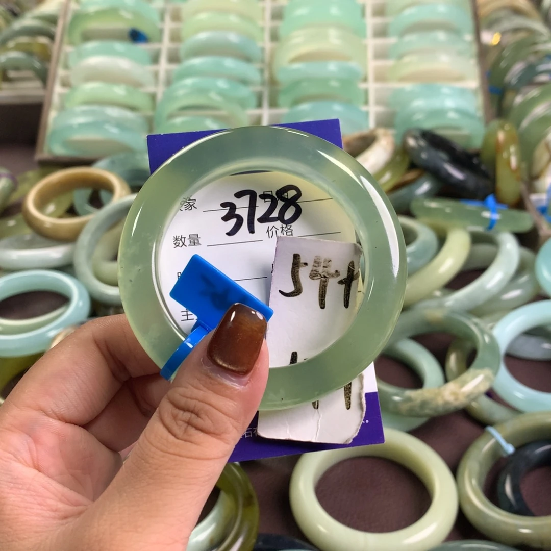未镶嵌蛇纹石玉手镯3728