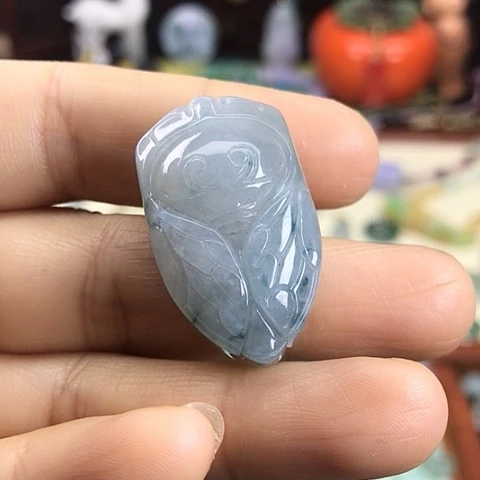 翡翠颈饰未镶嵌一鸣惊人飘花