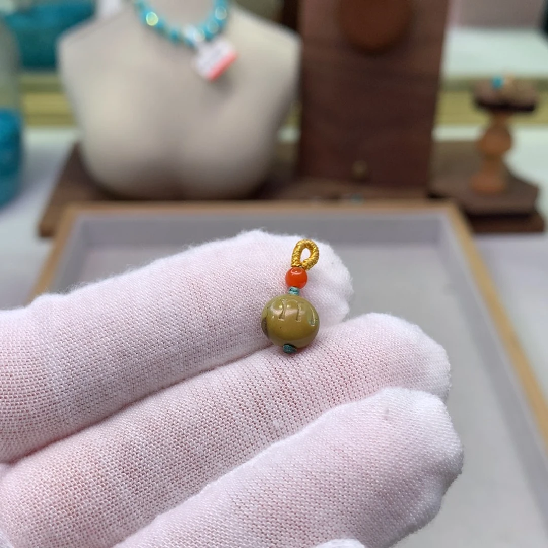 绿松石配饰未镶嵌