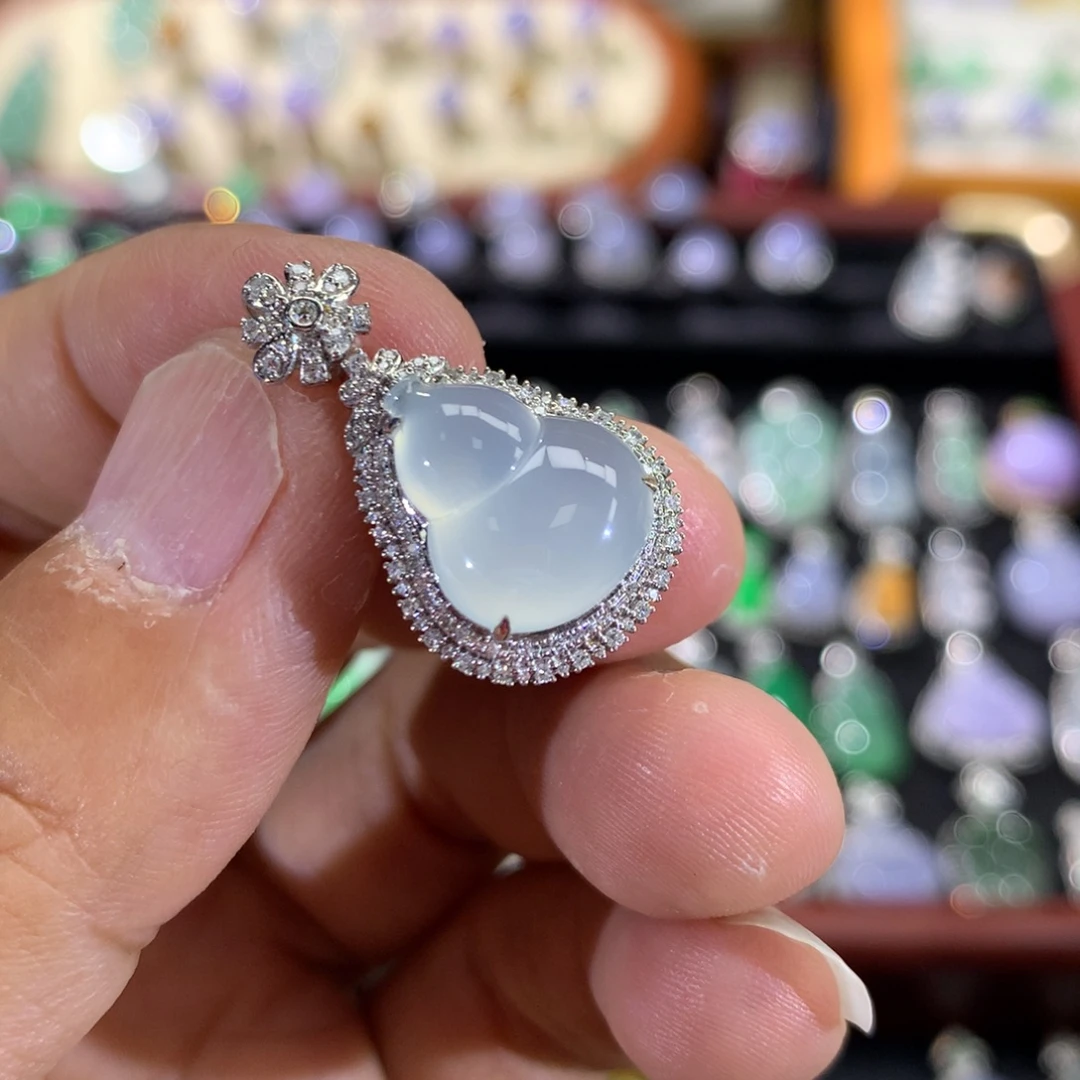 翡翠18K金镶嵌吊坠(不含链)