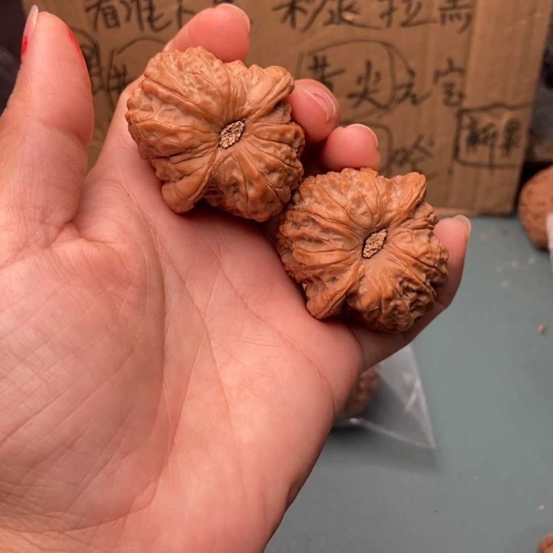 克***制吊坠文玩核桃血麒麟52