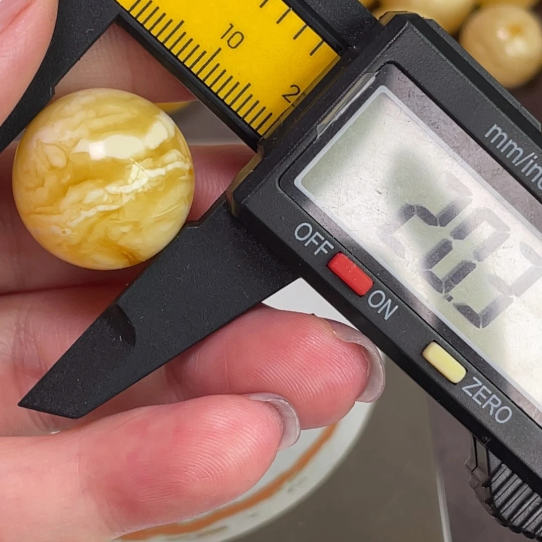 未镶嵌琥珀裸石蜜蜡236