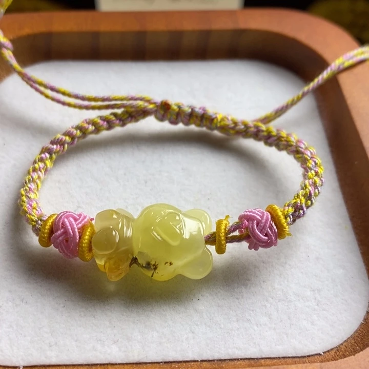 蜜蜡裸石未镶嵌瑕疵