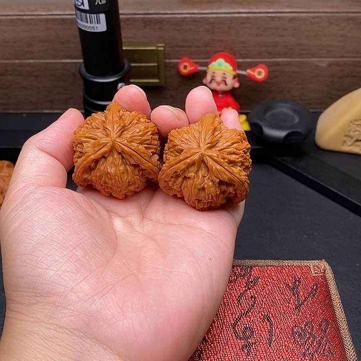 闲***人把件文玩核桃白奔