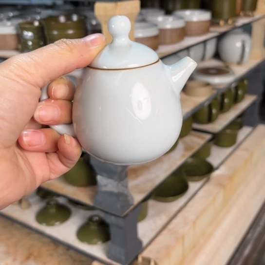 杯月白小龙旦壶孤品