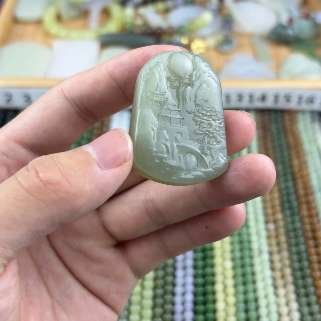 颈饰未镶嵌和田玉