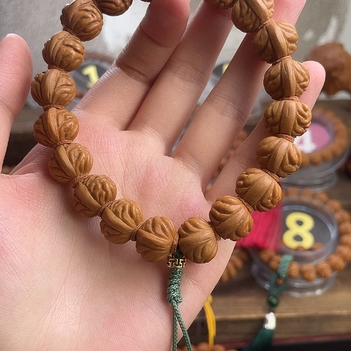 文玩核桃吊坠华***变15小金豆